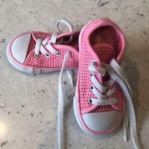 Toddler Converse size 6 - pink